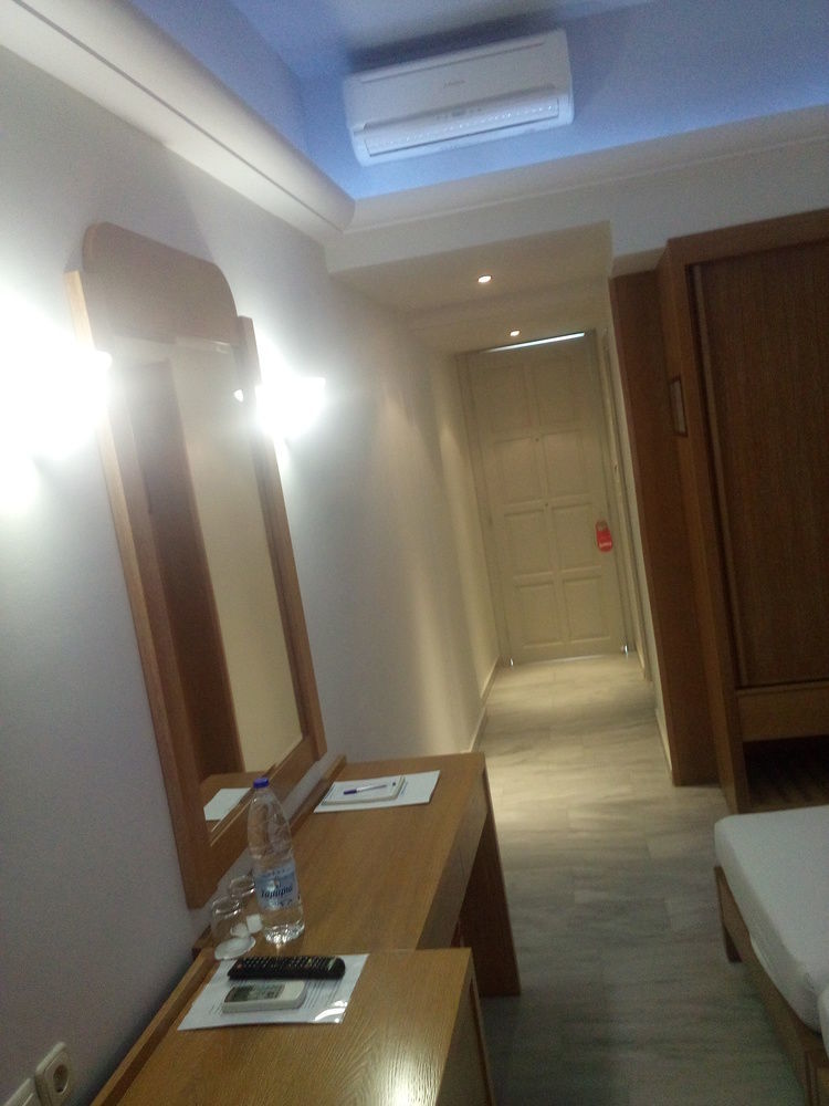 Anita Beach Hotel- Adults Only 레팀노 외부 사진