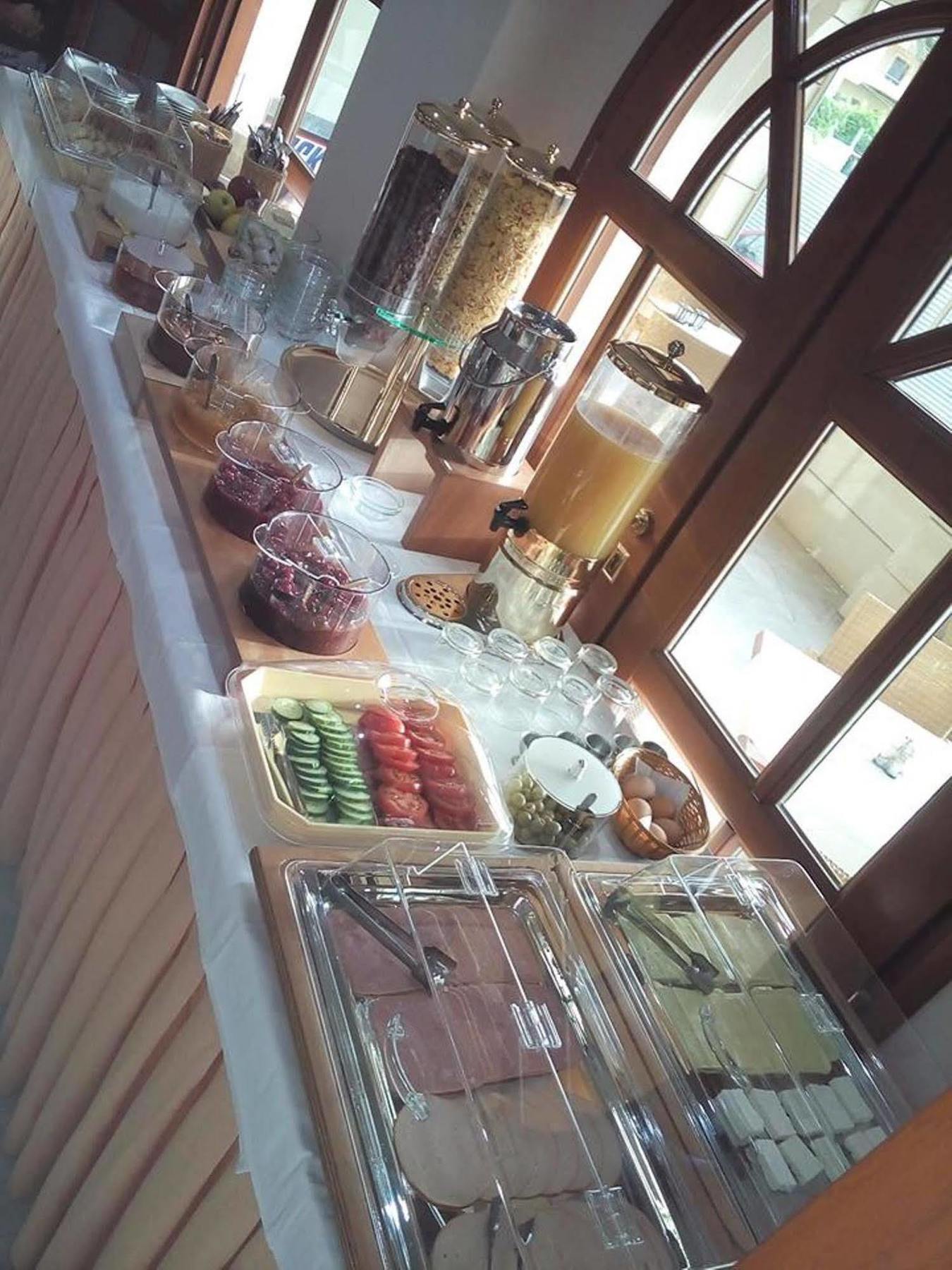 Anita Beach Hotel- Adults Only 레팀노 외부 사진